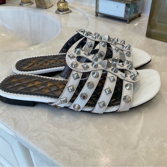 Sam Edelman Beatris studded slide sandals, size 8, white leather, silver studs - Picture 7 of 12
